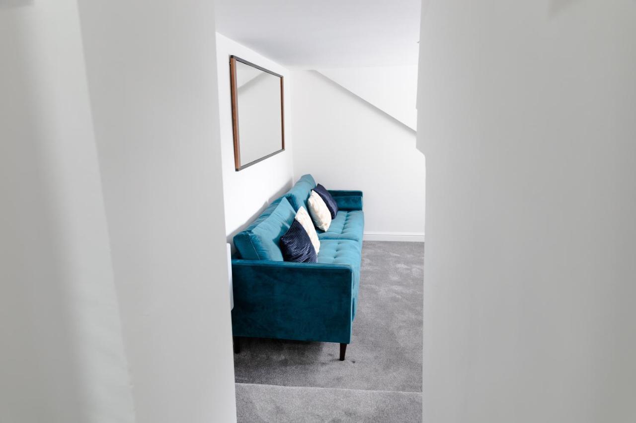 Chic Urban 2 Bedroom Apartments カーディフ エクステリア 写真