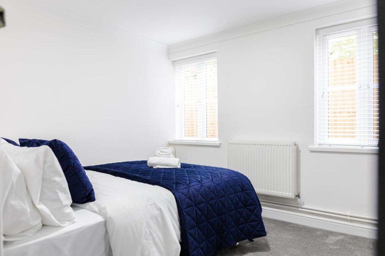 Chic Urban 2 Bedroom Apartments カーディフ エクステリア 写真