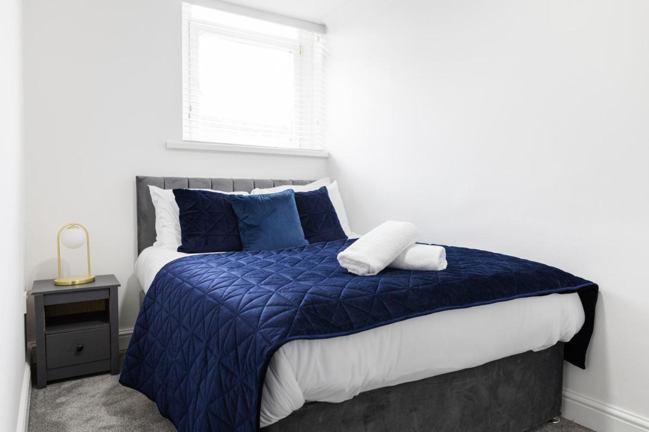 Chic Urban 2 Bedroom Apartments カーディフ エクステリア 写真