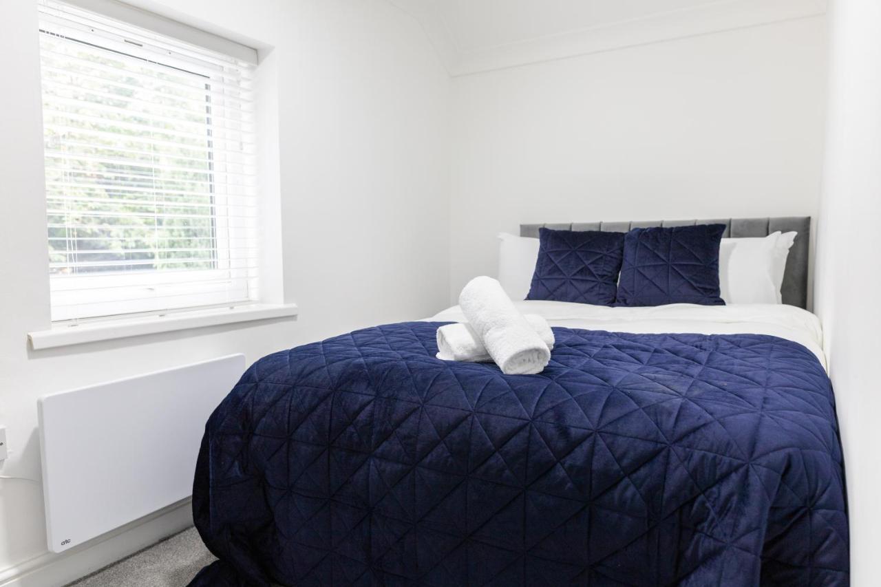 Chic Urban 2 Bedroom Apartments カーディフ エクステリア 写真