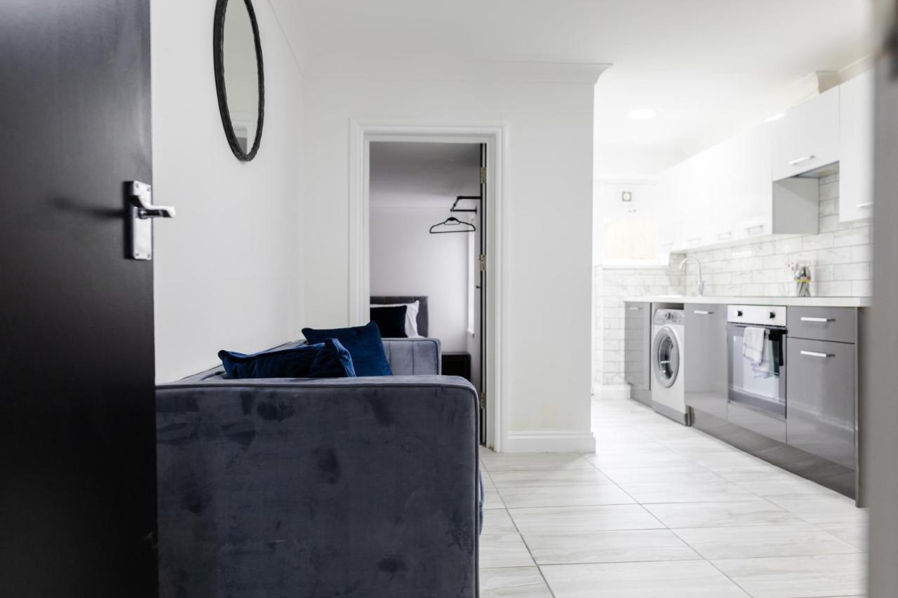 Chic Urban 2 Bedroom Apartments カーディフ エクステリア 写真