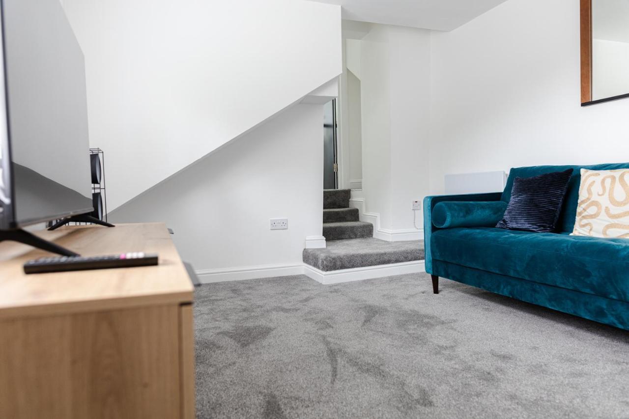Chic Urban 2 Bedroom Apartments カーディフ エクステリア 写真
