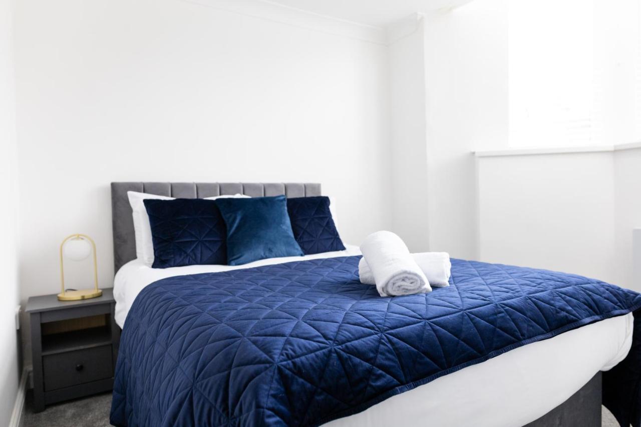 Chic Urban 2 Bedroom Apartments カーディフ エクステリア 写真